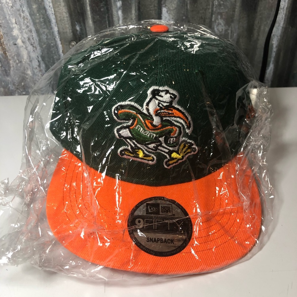 Men's New Era Green Miami Hurricanes 9FIFTY  Adjustable Trucker Snapback Hat